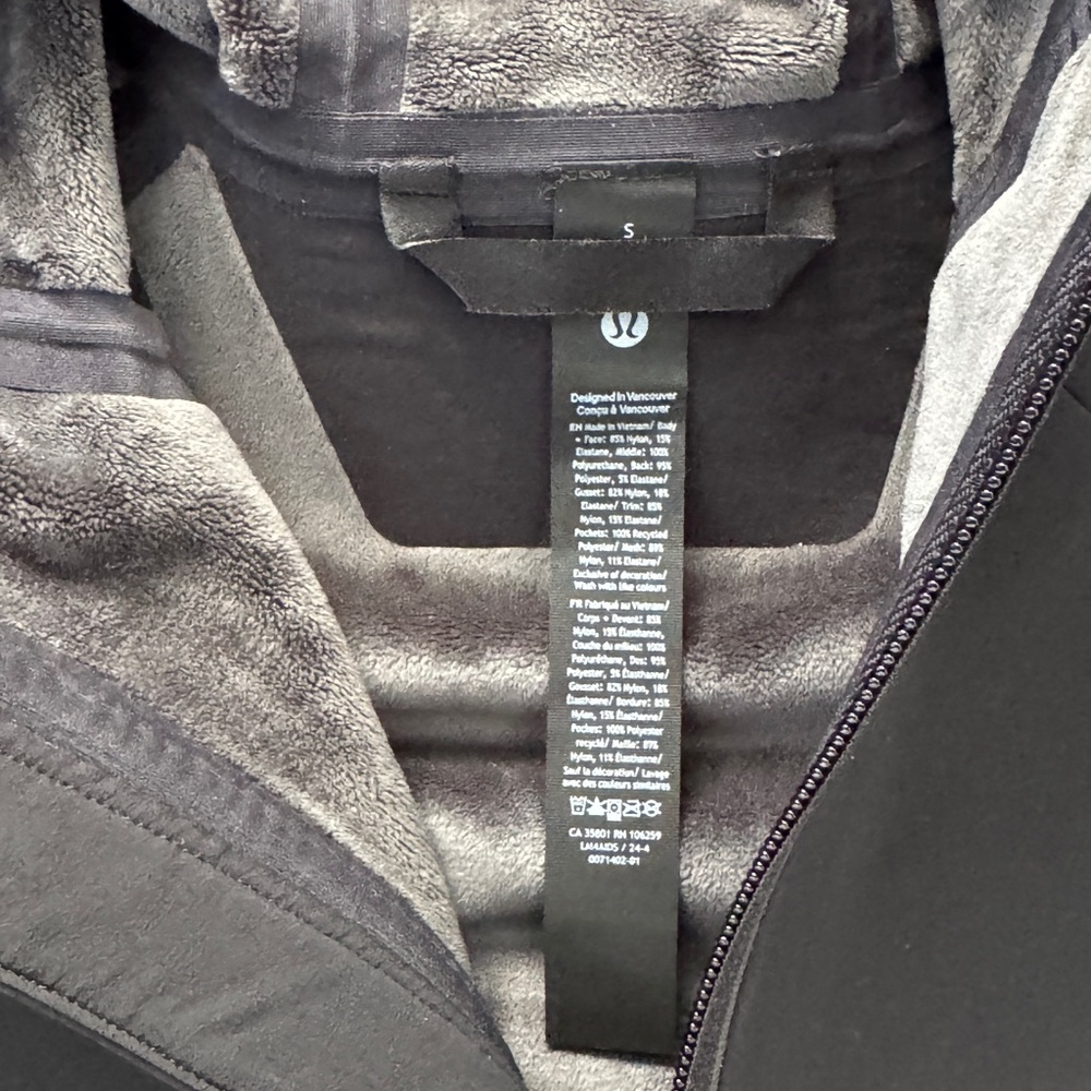 Lululemon Men's Cross Chill Black Performance Jacket - Picture 4 of 6